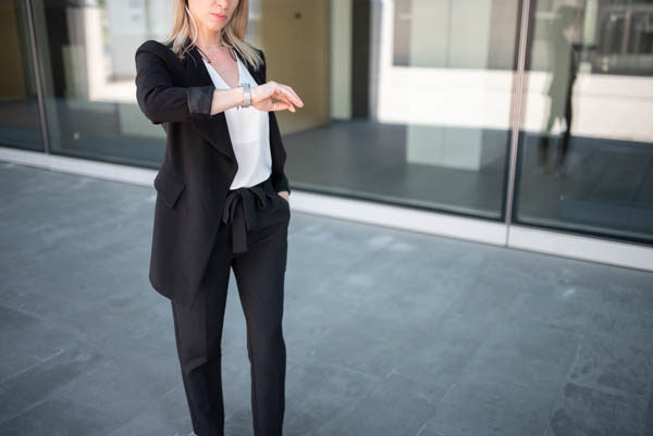 businesswoman-stock-photo-bundle-0020-600x401.jpg